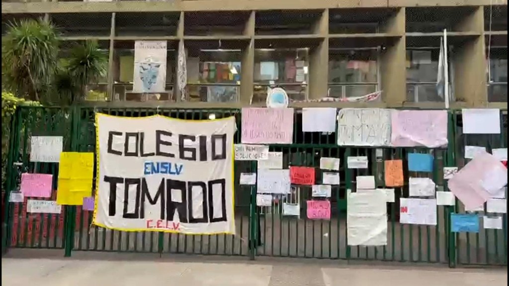 Why do students from the City of Buenos Aires take 13 schools?