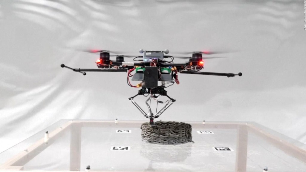 Conoce al dron en forma de avispa que trabaja en construcción