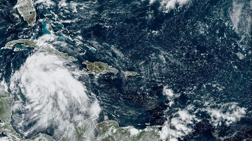 El camino incierto de Ian tiene a Cuba y la Florida preparándose para un gran huracán