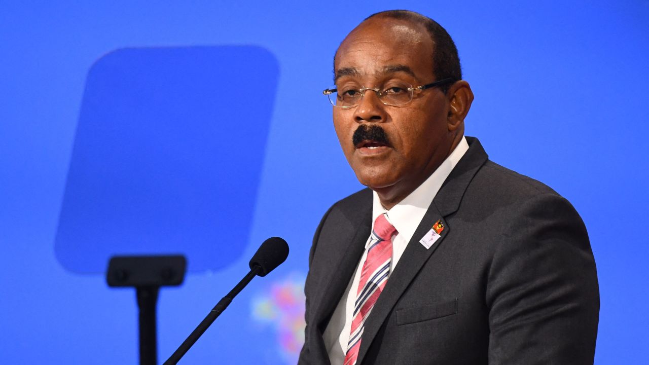 El primer ministro de Antigua y Barbuda dijo que el país caribeño realizará un referéndum para convertirse en república y destituir al rey Carlos III como jefe de Estado en los próximos años.