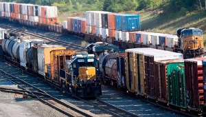 La Casa Blanca anuncia un acuerdo tentativo para evitar huelga de trenes de carga
