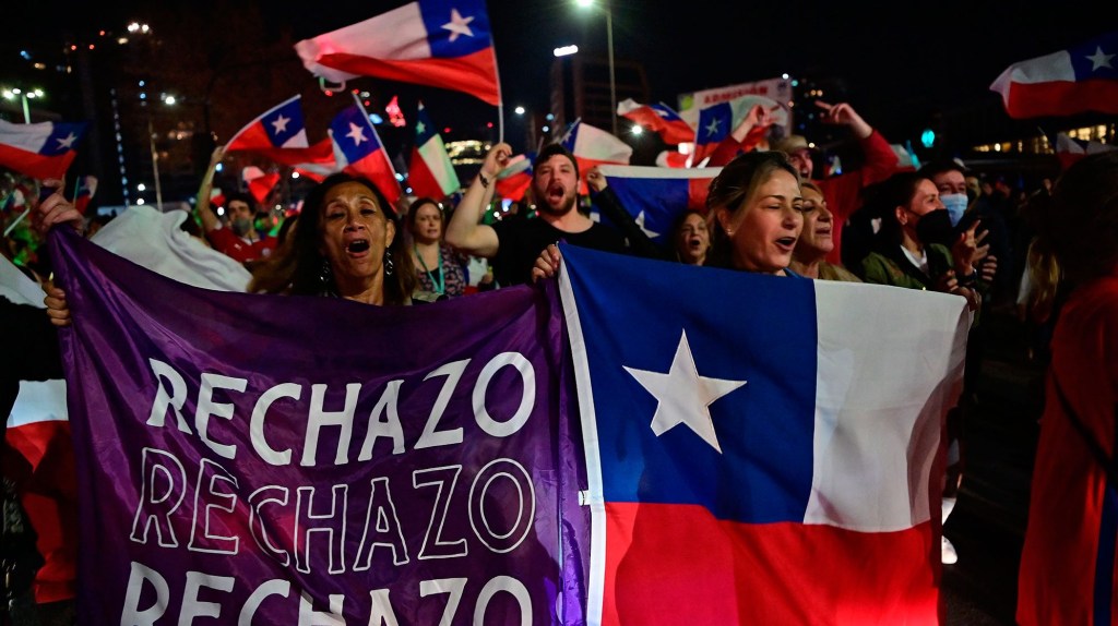 Más del 60% de los votantes chilenos rechazaron la nueva Constitución de Chile