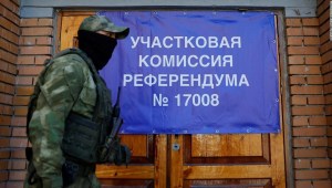 Cuatro regiones ocupadas de Ucrania realizan un referendo por la anexión a Rusia
