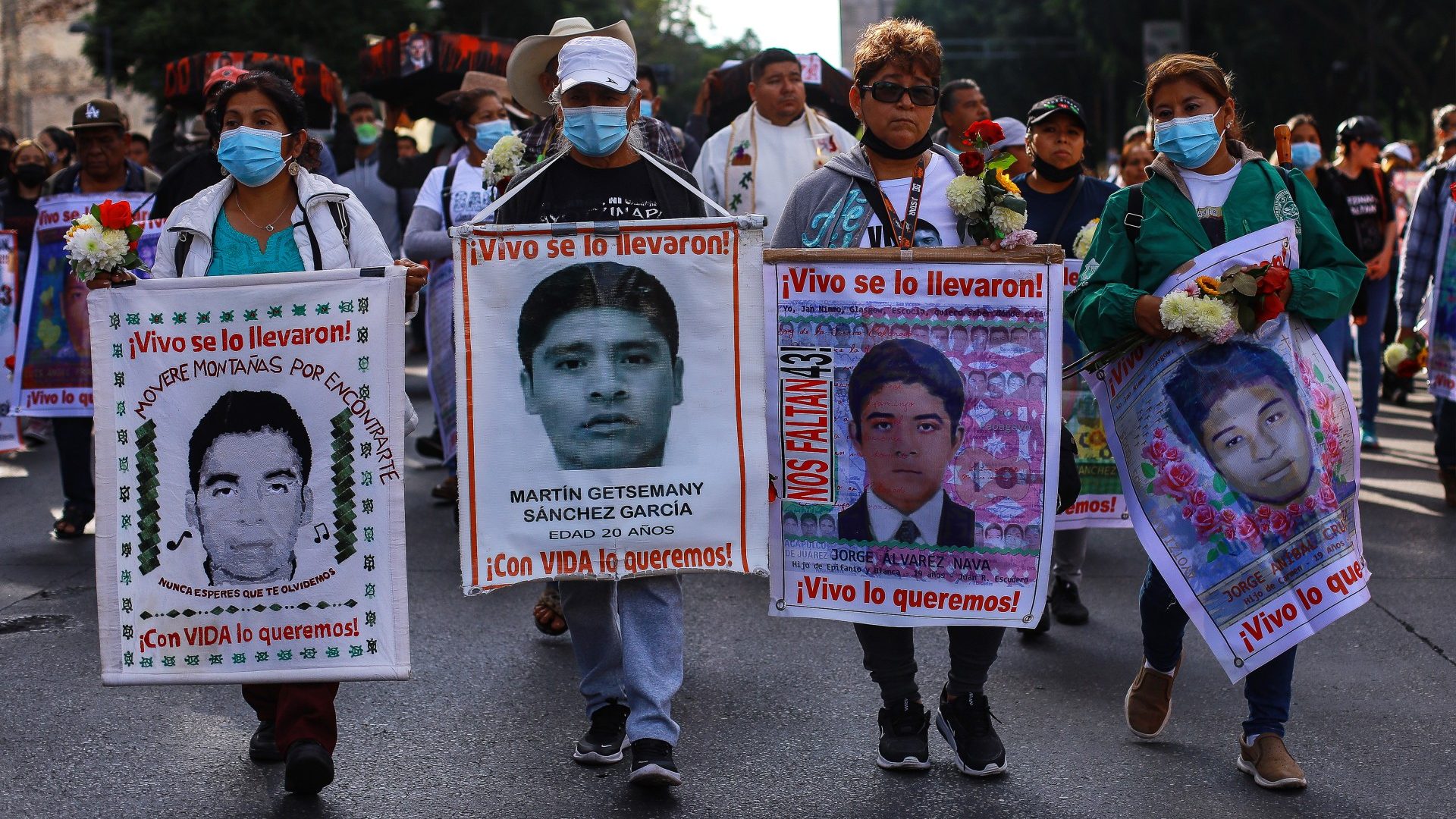 Renuncia fiscal de Ayotzinapa