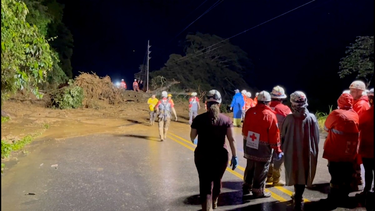 Al menos 9 personas han muerto en derrumbe en una carretera en Costa Rica