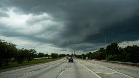 Huracanes | Nubes de tormenta se ven mientras el huracán Ian se aproxima a St. Petersburg, Florida, el 26 de septiembre de 2022.