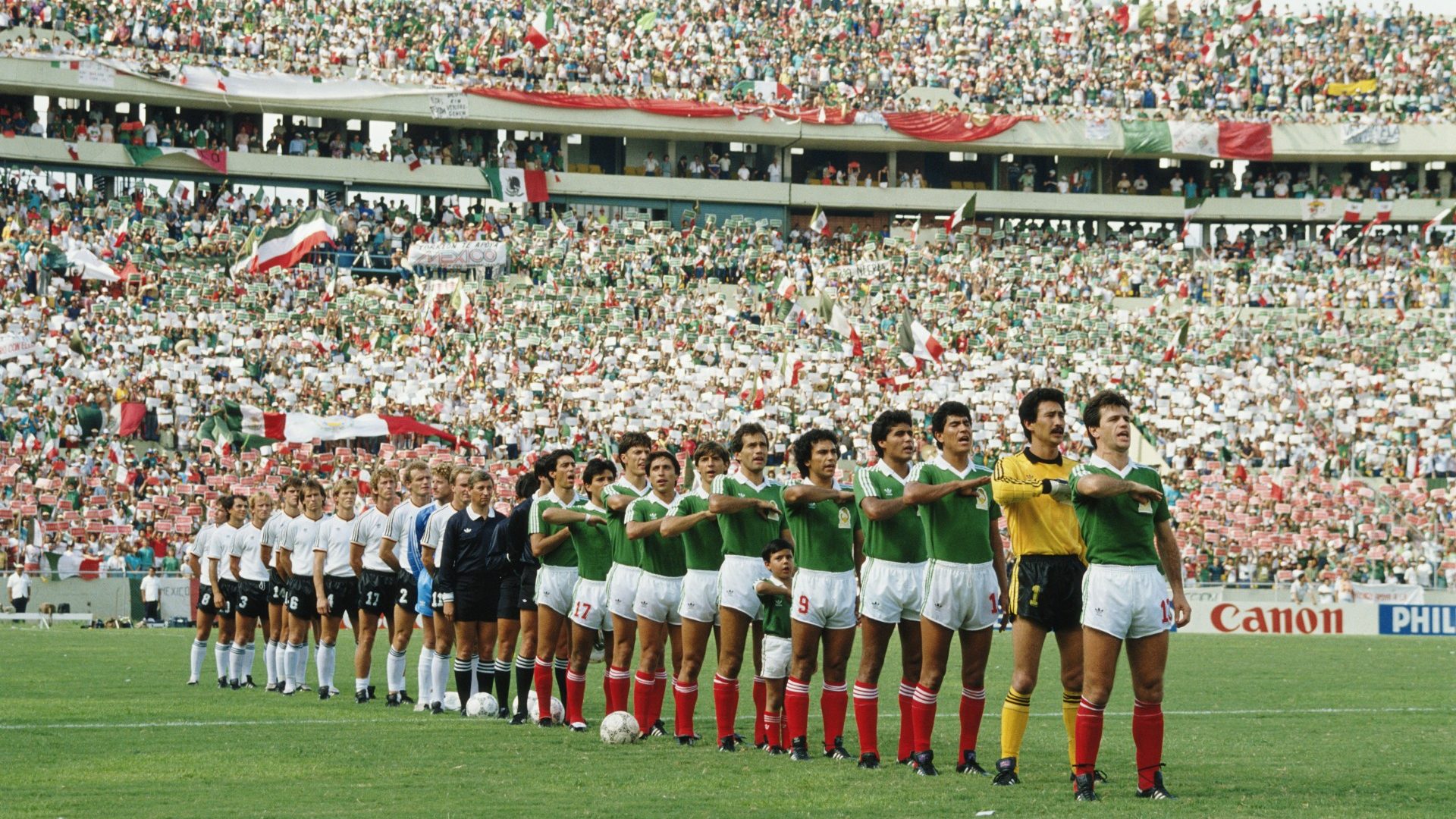 Messico e Germania prima dell'inizio della partita dei quarti di finale della Coppa del Mondo 1986 in Messico.