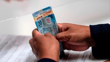 Mexicanos, con esperanza por plan oficial contra inflación