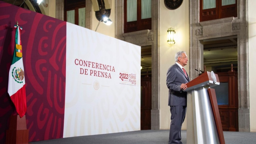 López Obrador dice no estar al tanto del ciberataque al ejército