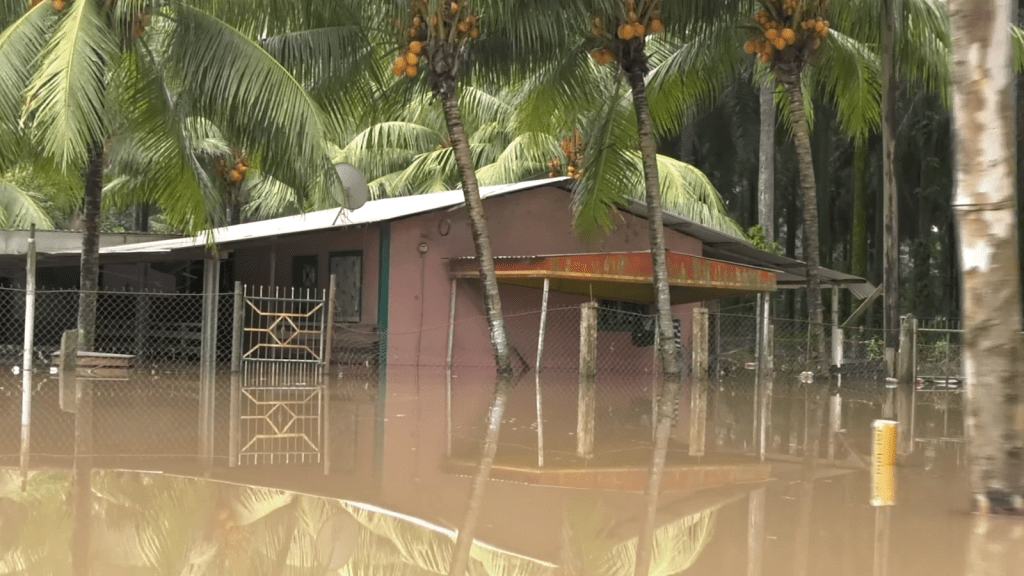 Comunidades hondureñas sobreviven inundaciones