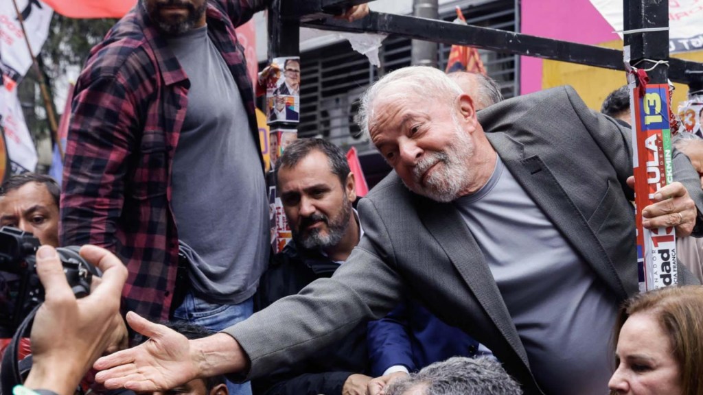 The electoral environment in Brazil one day before the presidential elections