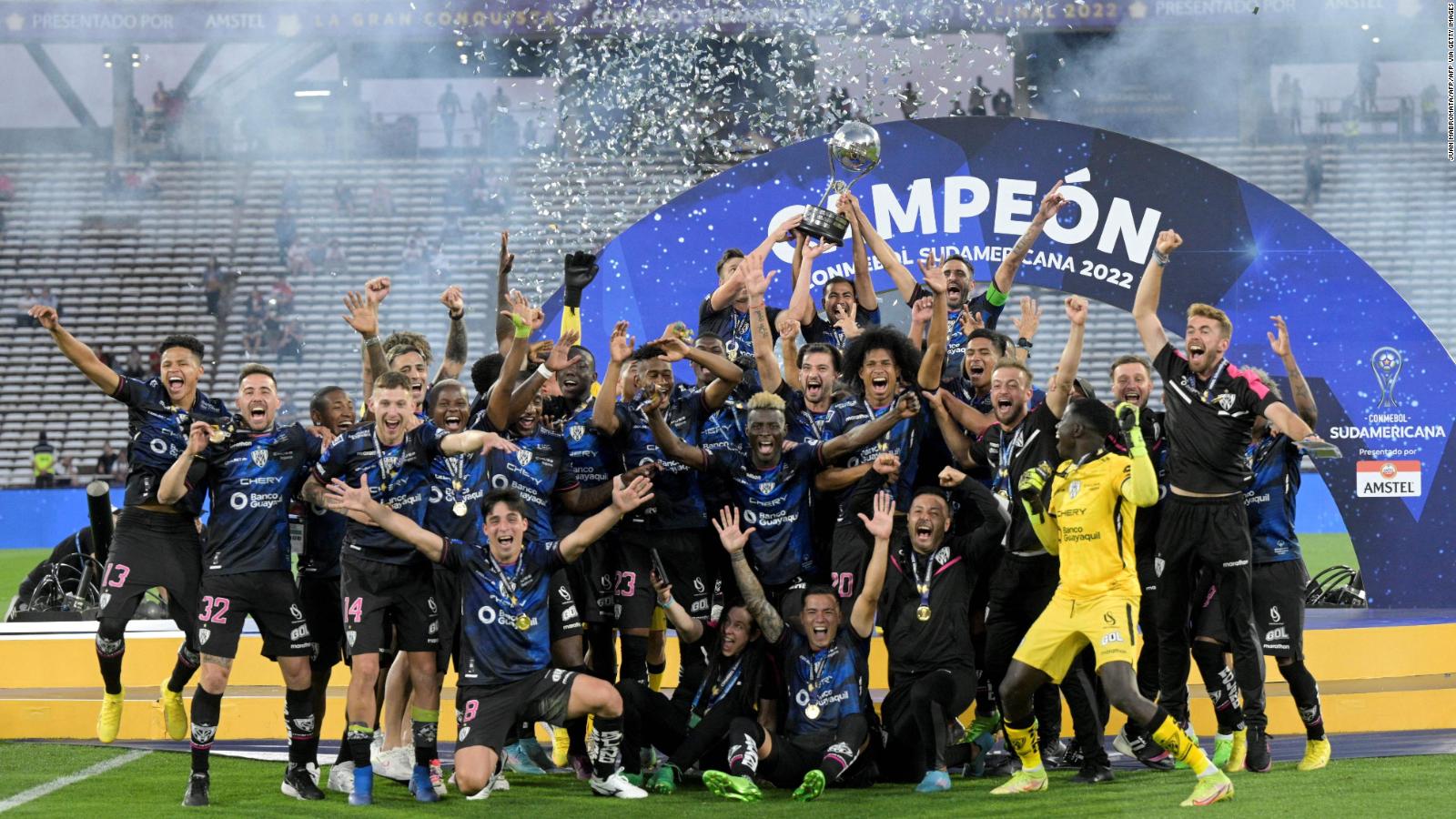 Quito celebra el título del Independiente del Valle en Copa Sudamericana |  Video | CNN
