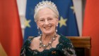 Reina de Dinamarca quita títulos reales a 4 nietos