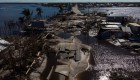 Una imagen del camino destruido entre Matlacha y Pine Island, en Florida, después del huracán Ian.
