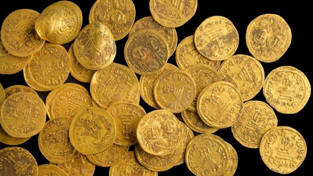 44 monedas de oro de hace 1.400 años encontradas en Israel