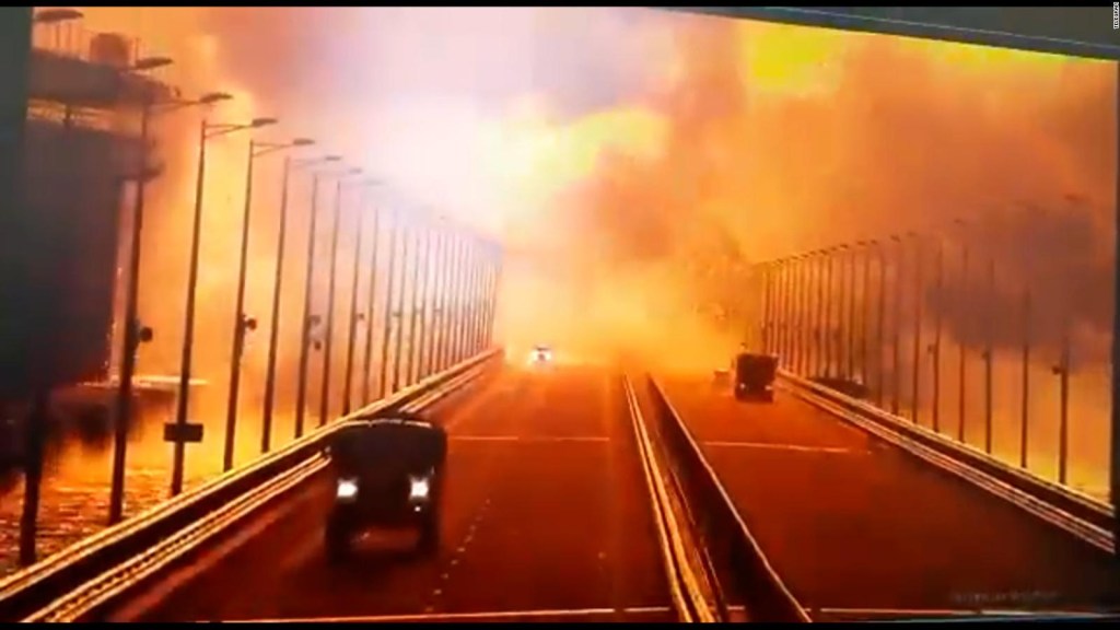 Crimean bridge explosion, what does it mean for Putin?