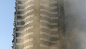 Explosión en un rascacielos en una ciudad de Pakistán