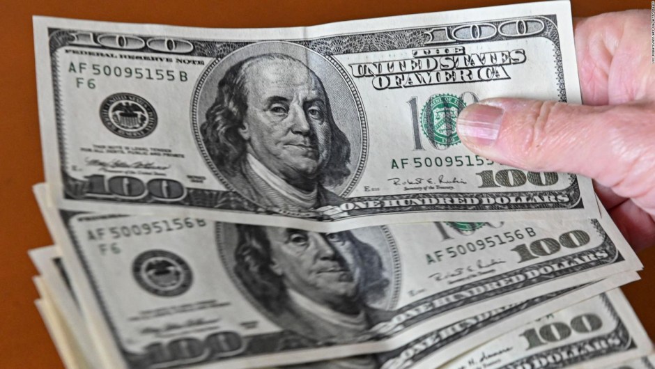 Argentina enfrenta 15 tipos de cambio del dólar
