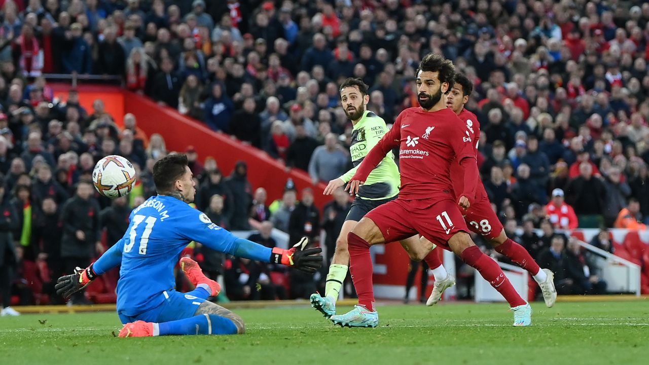 Liverpool gana al Manchester con un gol "brillante" de Mo Salah