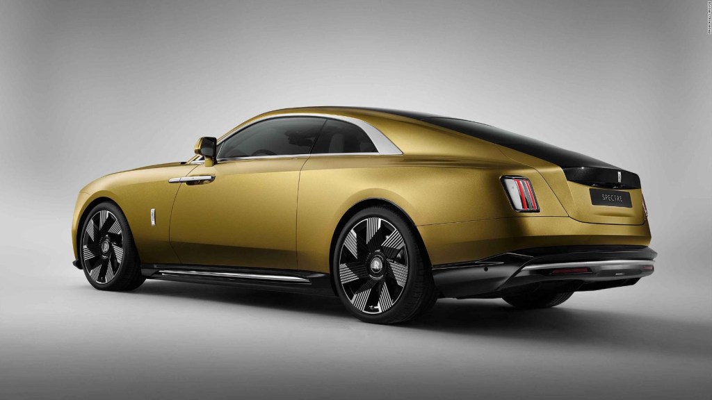 See what Specter is like, the first electric Rolls-Royce