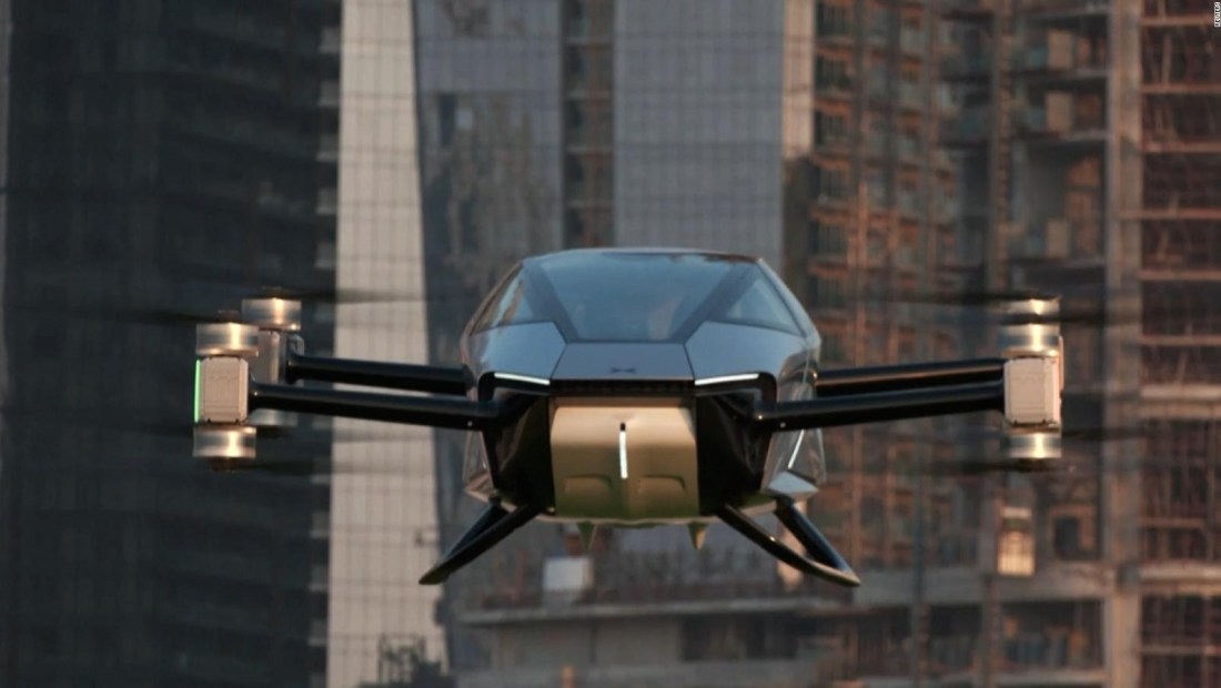 Compañía China realiza exitosa prueba a auto volador en Dubai