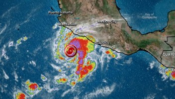 La tormenta tropical Roslyn gana fuerza