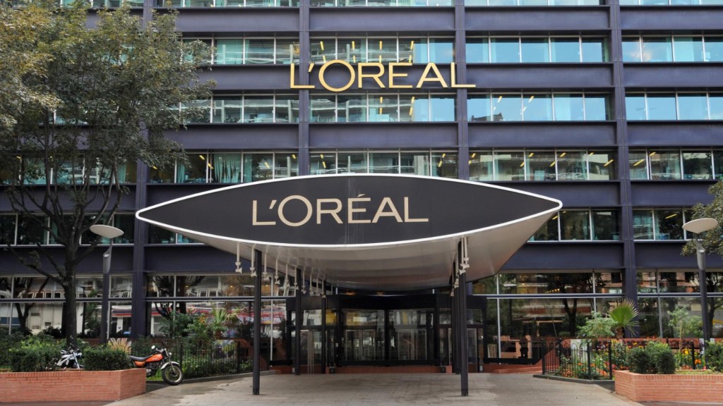 Woman sues L'Oreal: Alleged products cause cancer