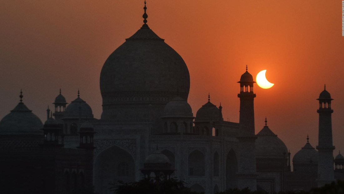 Las mejores imágenes del eclipse parcial de Sol