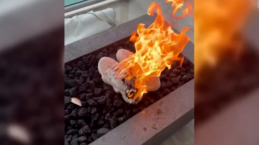 Este hombre incendió cerca de US$ 15.000 en calzado de Yeezy