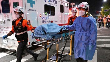 Al menos 126 muertos y 150 heridos deja festejo de Halloween en Seúl