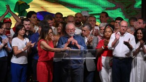 Lula: Es necesario reconstruir este país