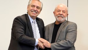 Lula da Silva se reúne con Alberto Fernández en el Hotel Intercontinental el 31 de octubre de 2022 en Sao Paulo, Brasil.