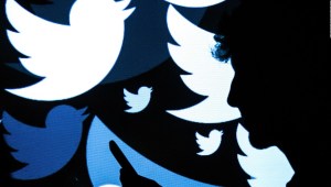 Twitter aplaza plan de verificación de cuentas