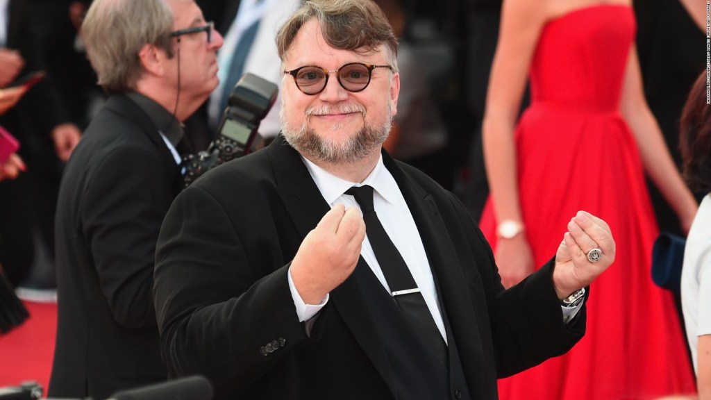Guillermo del Toro recibió doctorado honorario de la UNAM