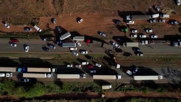 Imágenes de dron muestran camiones bloqueando las rutas en Brasil