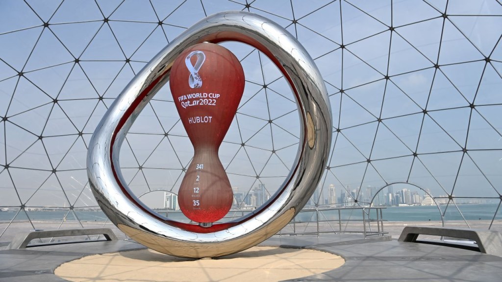 El reloj de cuenta regresiva para el Mundial durante la Copa Árabe de la FIFA de Qatar, el 15 de diciembre de 2021 en Doha. (Foto: Shaun Botterill/Getty Images Europe/Getty Images)