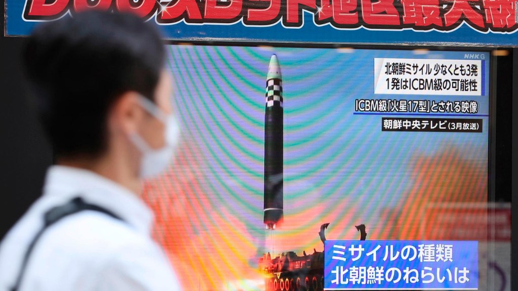 Transmisión en vivo en Corea del Sur interrumpida por sirena de misiles