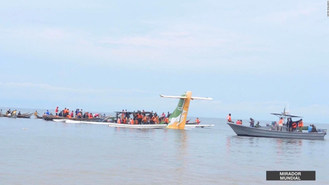 Avión comercial se estrella en un lago de Tanzania