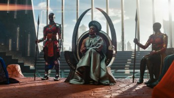 Florence Kasumba, Angela Bassett y Danai Gurira en "Black Panther: Wakanda Forever". (Crédito: Marvel Studios)