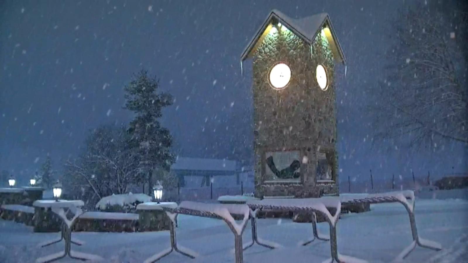 Heavy snow in New York is expected to leave visibility at nearly zero