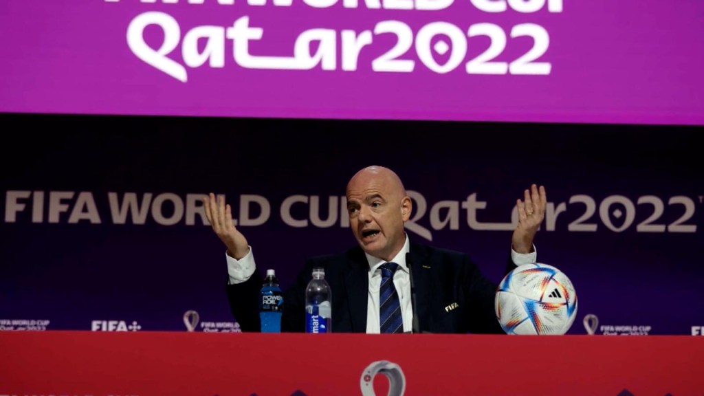 El presidente de la FIFA, Gianni Infantino, enfrenta críticas