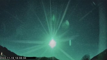 Mira cómo este meteorito ilumina los cielos de Noruega