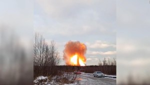 Impactante incendio de un gasoducto en Leningrado, Rusia