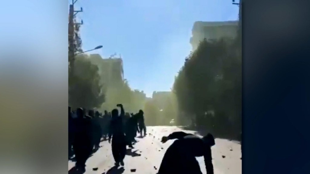 Represión en Irán: Reportan 13 muertos en ciudades kurdas en 24 horas