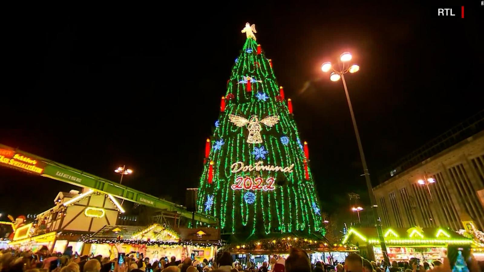 Centro comercial Cartas credenciales Solicitud Conoce el árbol de Navidad más grande del mundo que está iluminado por  48.000 luces led | Video | CNN