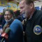 Schwarzenegger apoya a hispanos con cena de Día de Gracias