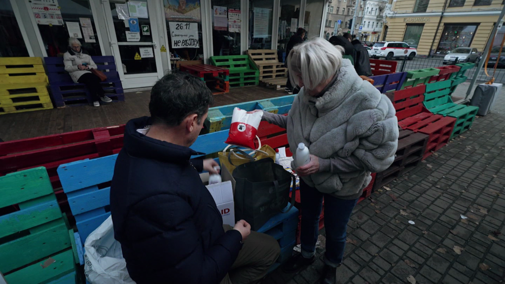 CNN visited a center that provides basic supplies to Ukrainians