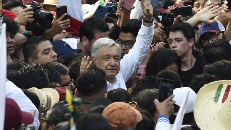 López Obrador marcha por cuatro años de gobierno
