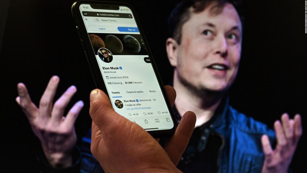 Elon Musk: Apple threatens to remove Twitter from its store