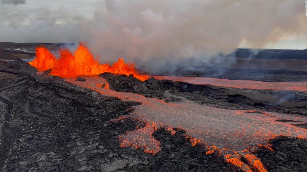 Vea imágenes aéreas apocalípticas de los ríos de lava de Mauna Loa